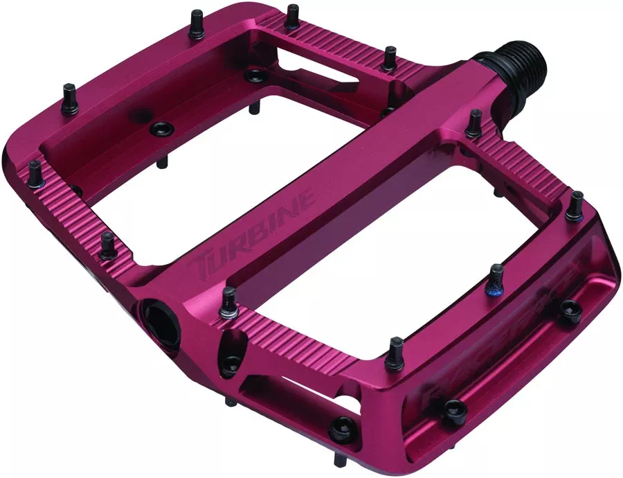 RaceFace Turbine Pedals – Platform, Aluminum, 9/16″, Red